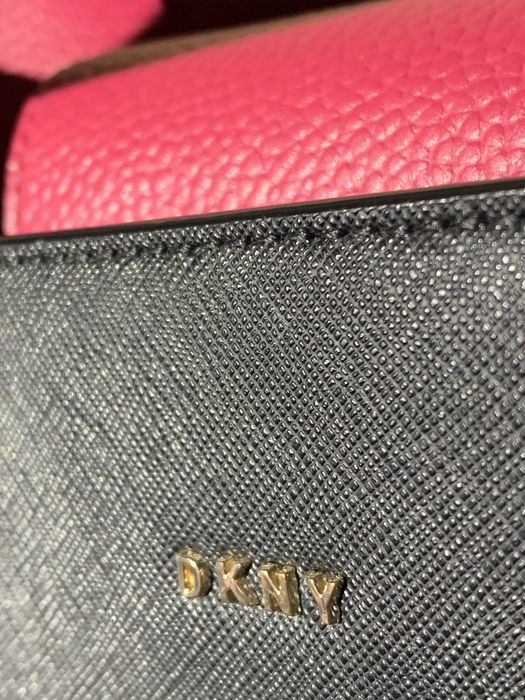 Сумка жіноча шкіряна DKNY