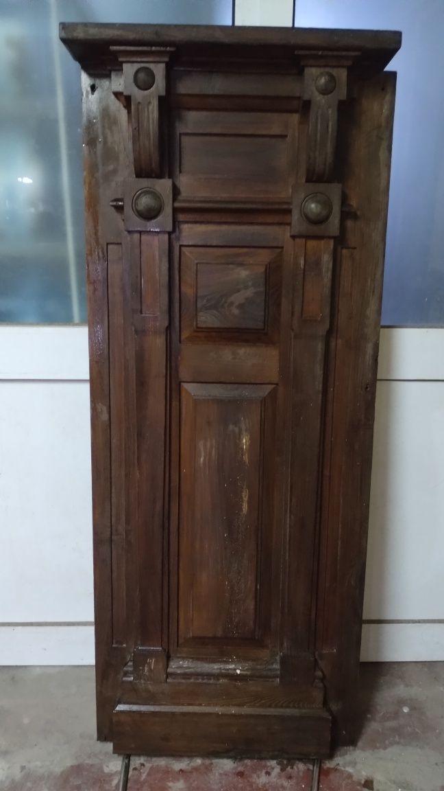 Moldura de parede antiga