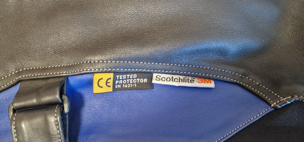 Шкіряна Жіноча мотокуртка FLM