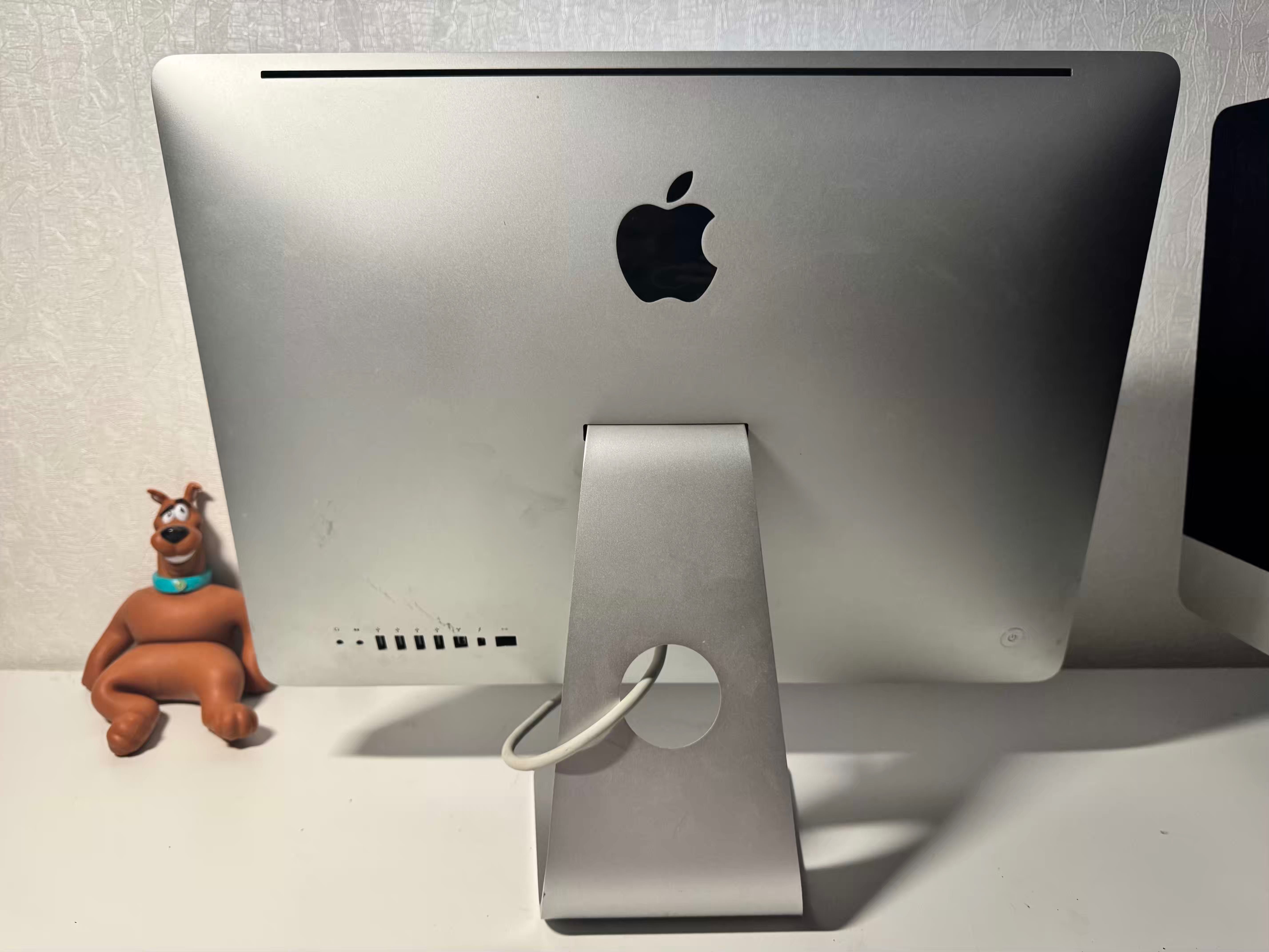 Apple iMac 21.5" (Mid 2011)  i5 / 12GB / SSD 250 GB / HDD 500GB — б/в