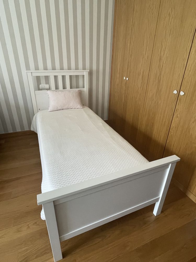 Cama Hemnes com estrado Lönset