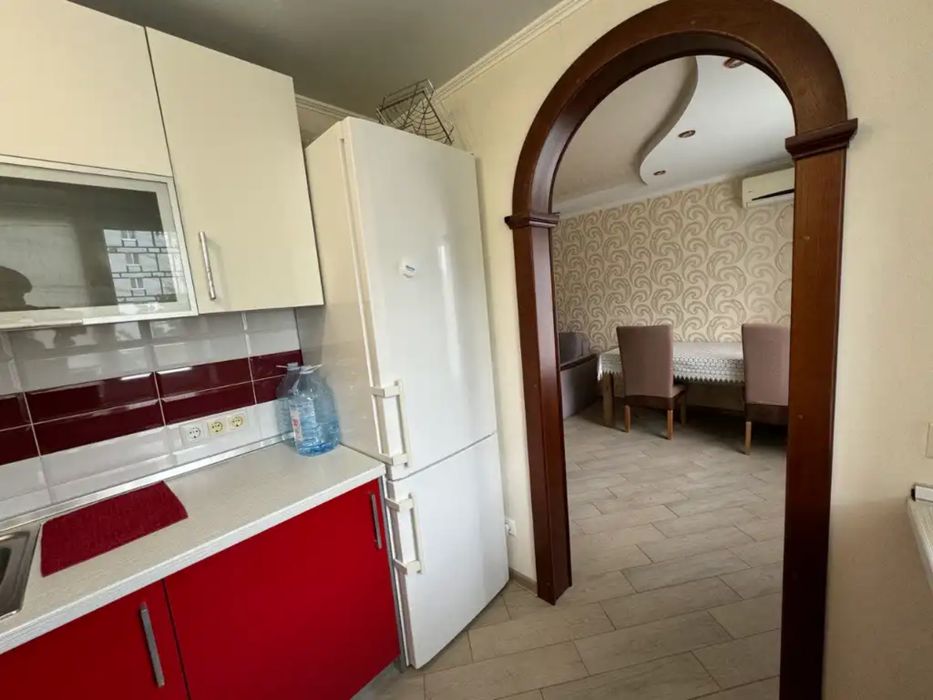 Продам с ремонтом 3к квартира ж/м Тополь-1