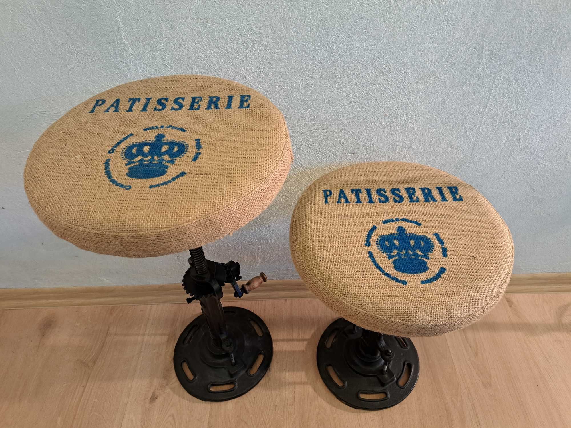 Hoker taboret stalowy kuty ze śrubą regulowany Patisserie industrialny