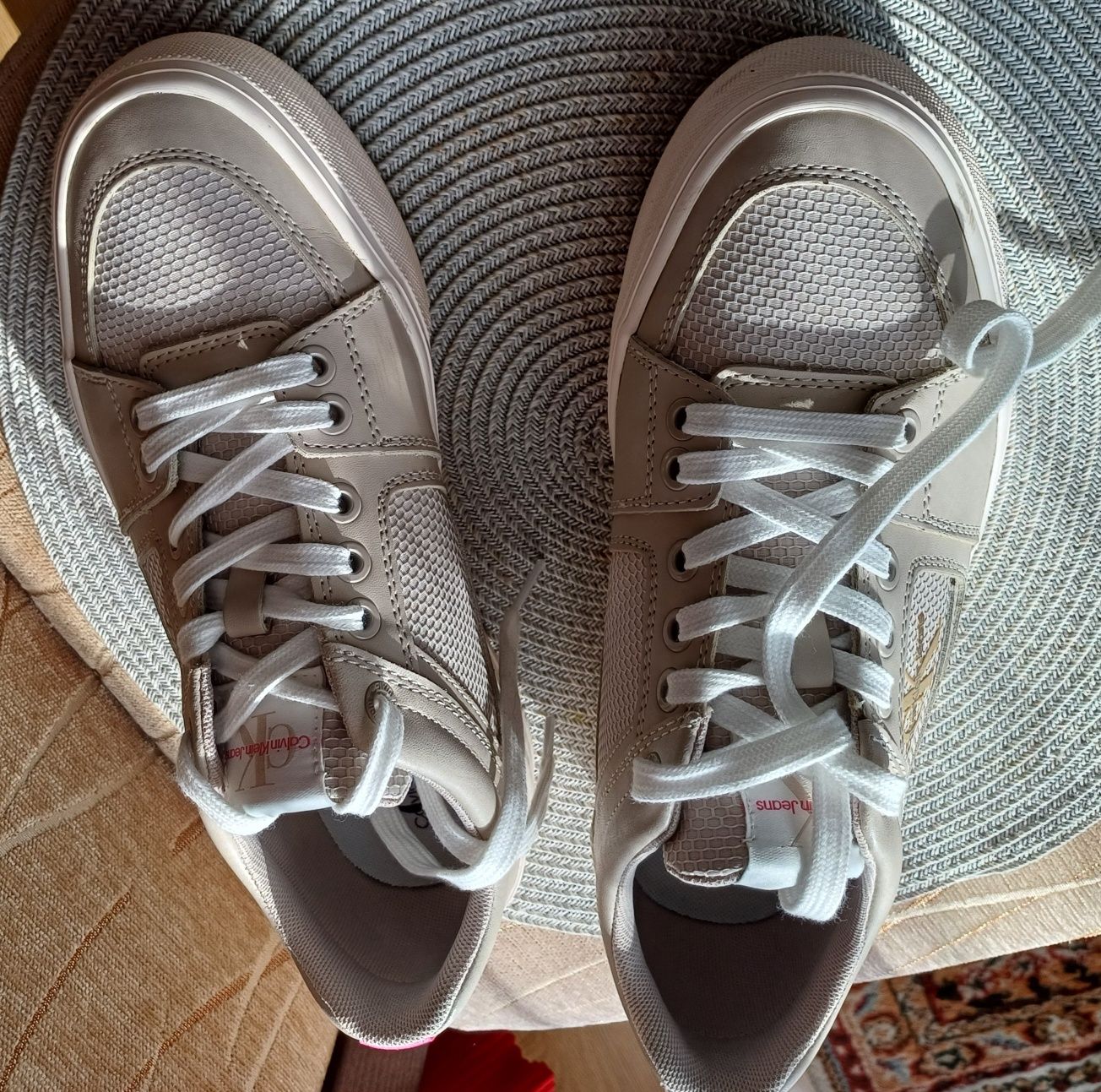 Sprzedam używane buty- jak nowe