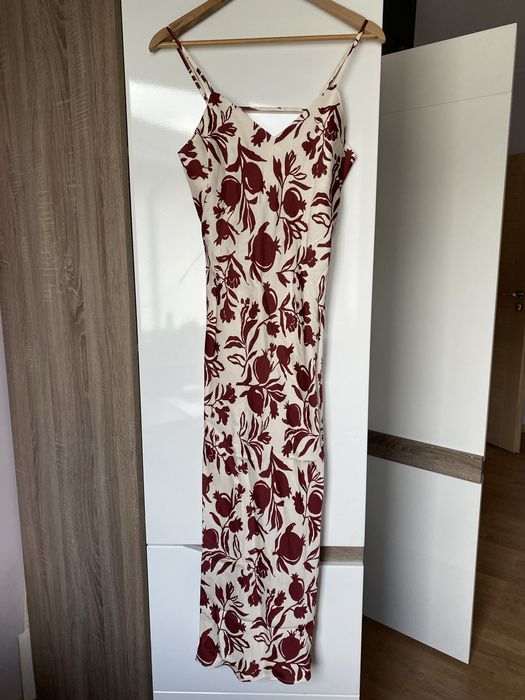 Nowa, wzorzysta sukienka z wiskozy Reserved