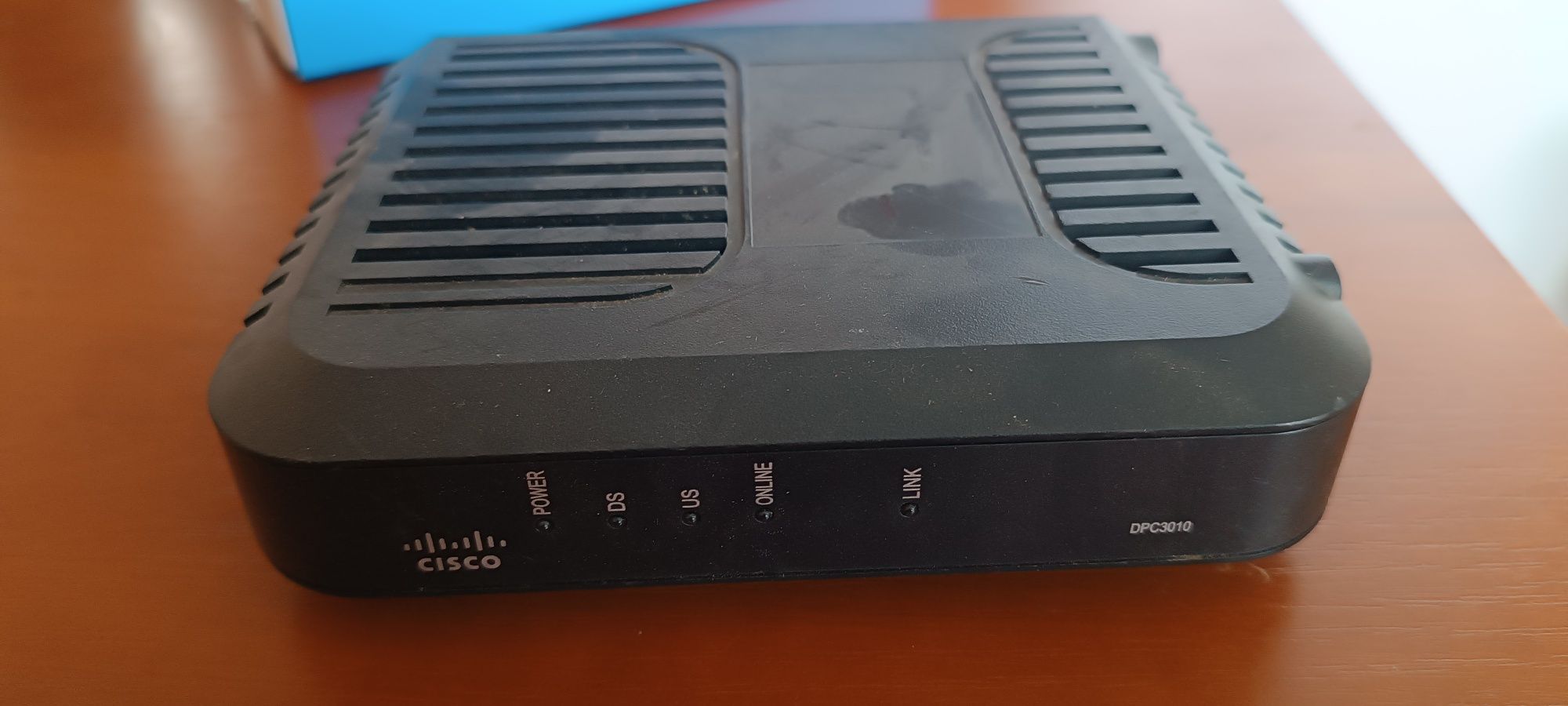 Продам кабельний модем Cisco.