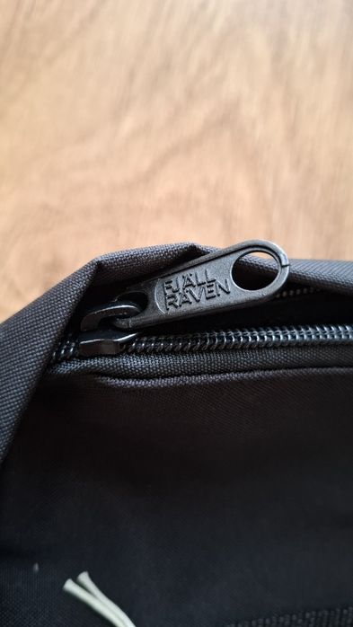 Czarny plecak Fjallraven.