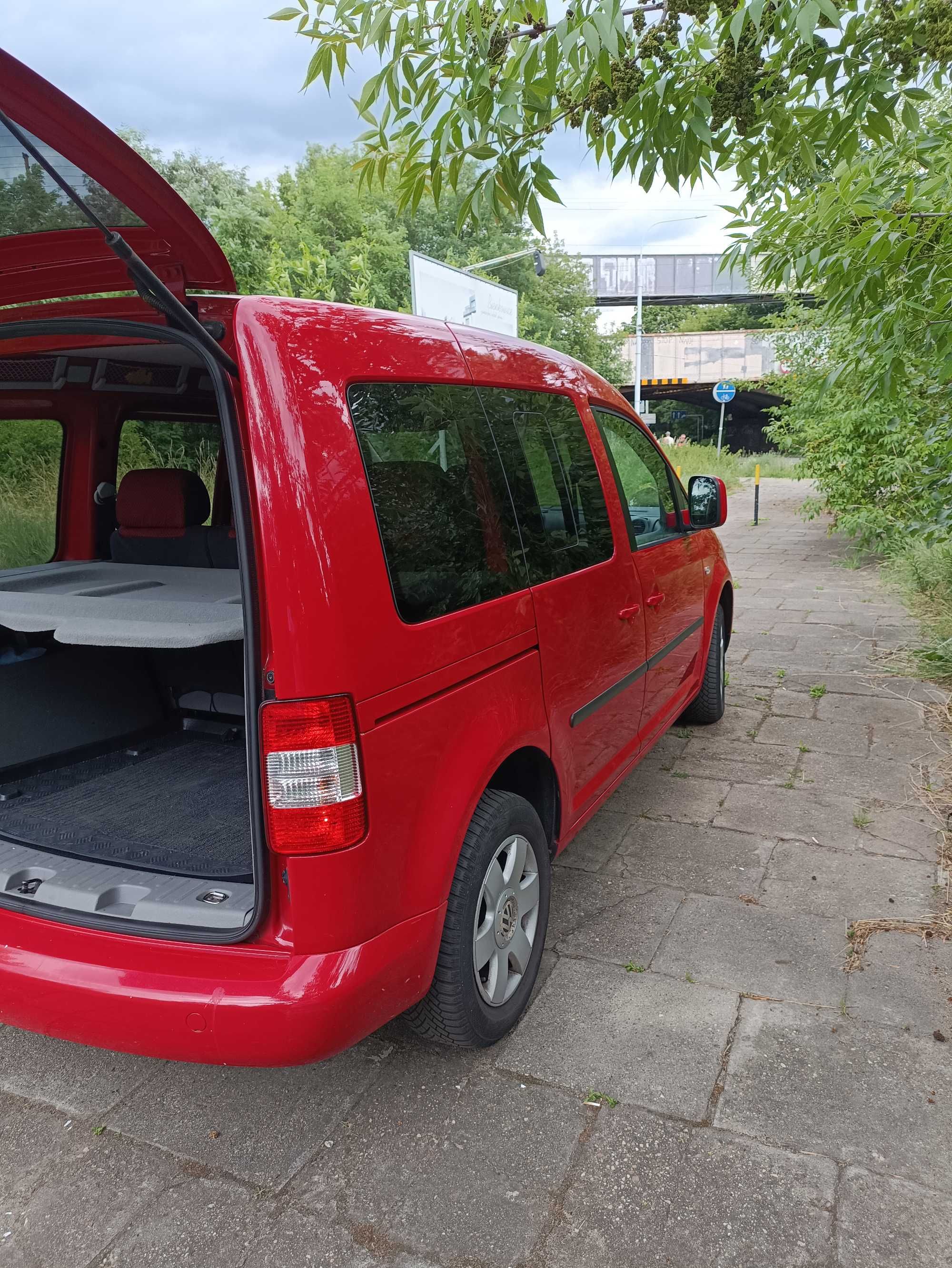 VW Caddy 1,6 benzyna+gaz zadbany