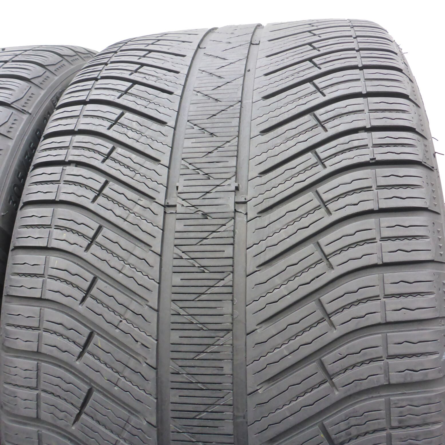 Opony 305/35/21 Michelin 305/35R21 109V XL NO SUV Zimowe 2022 4,8-6mm