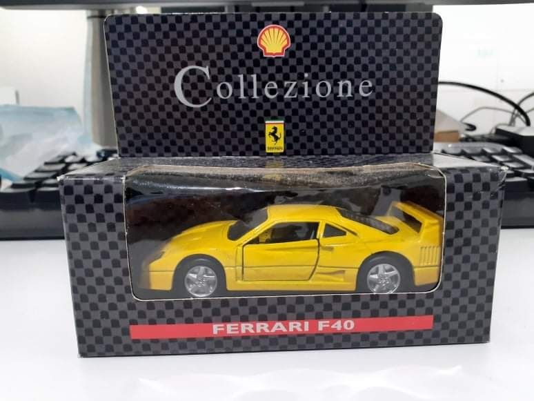 Ferrari F40 - carro de colecção