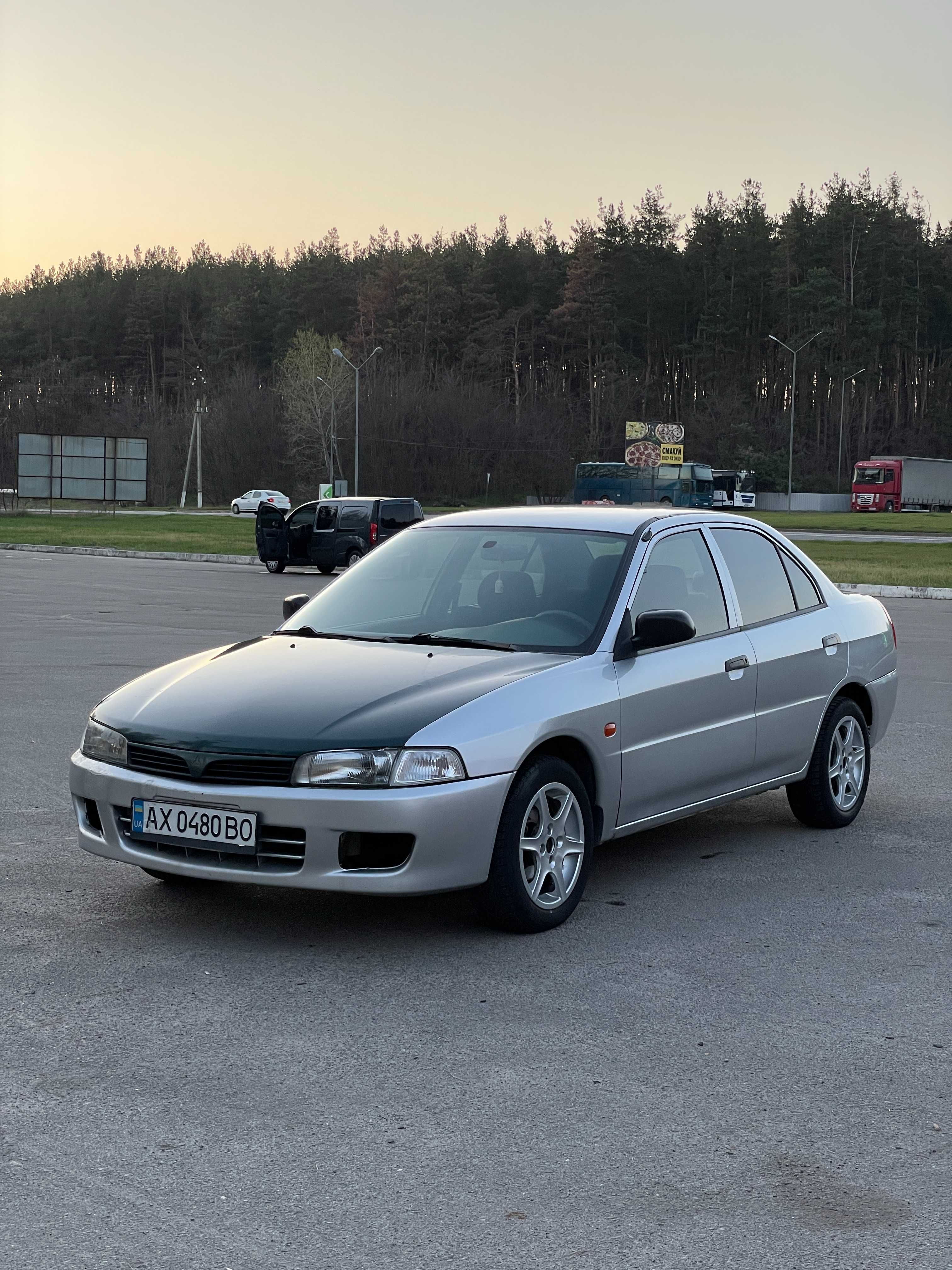 Mitsubishi Lancer 6 2001