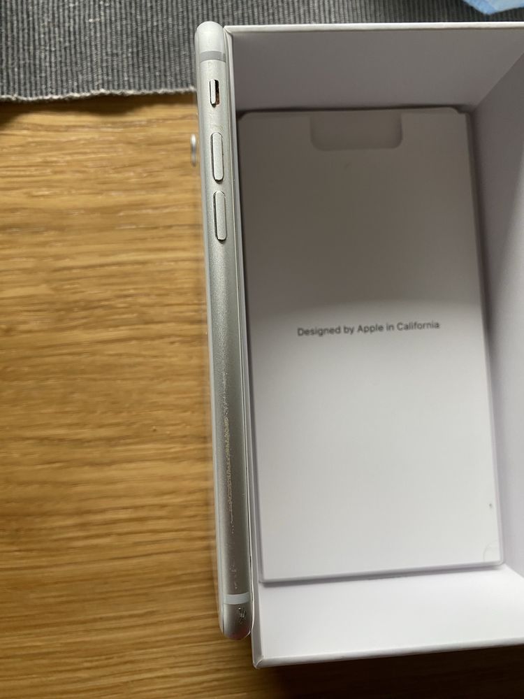 iPhone 8 Silver 64 GB (Model A1905) stan dobry+