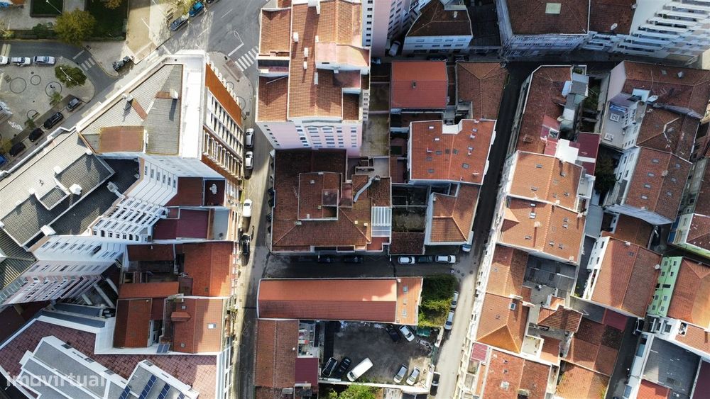 Moradia Devoluta T0 Venda em Caldas da Rainha - Nossa Senhora do Pópul