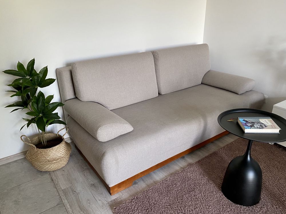 Taupe rozkładana kanapa sofa z funkcja spania. Lekka, modna