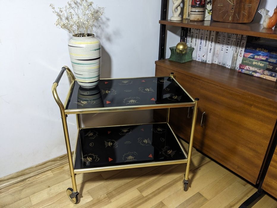 Mobilny barek vintage, lata 60 z azjatyckim motywem, retro, wózek baro