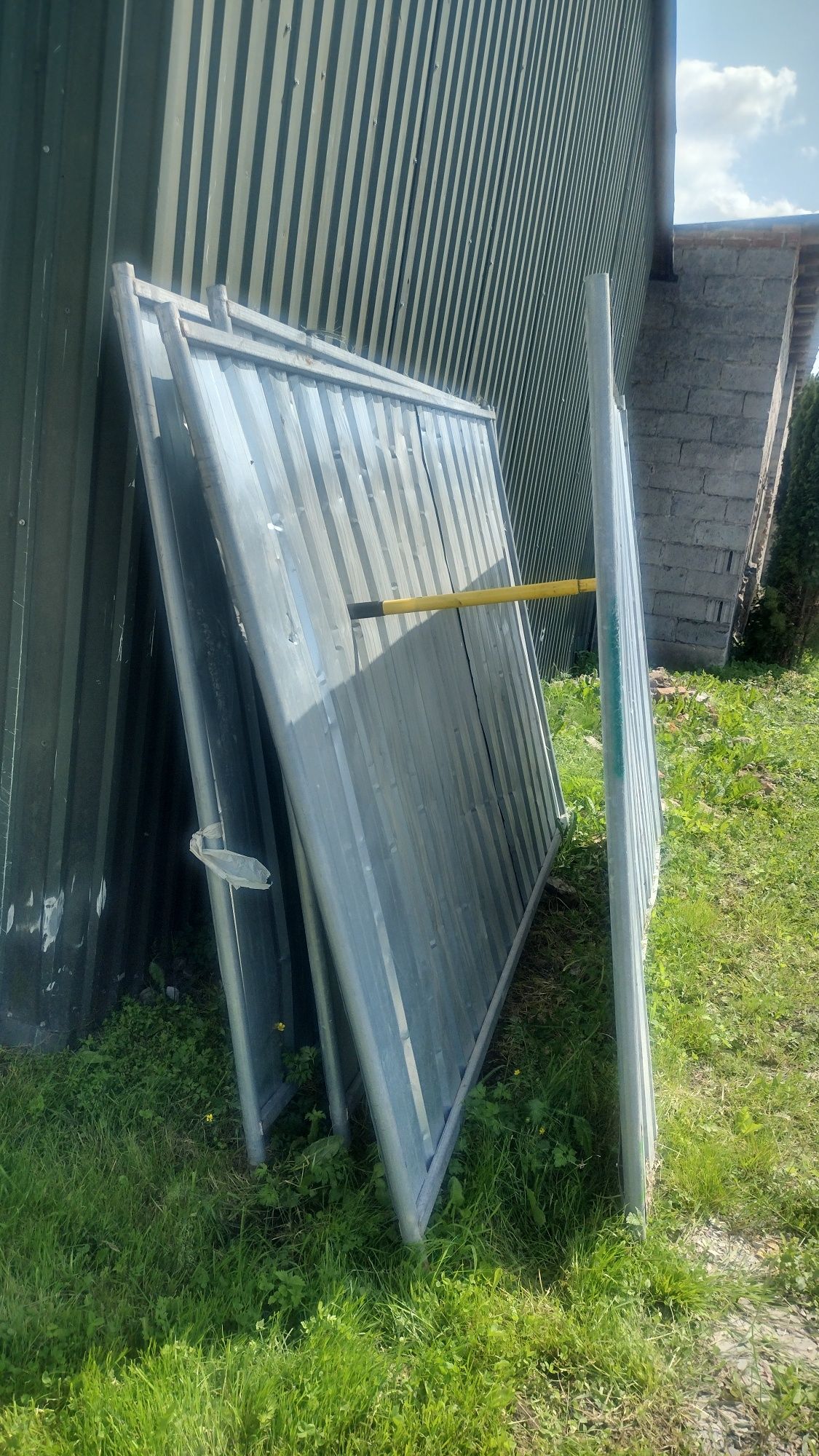 Panel ogrodzeniowy pełny budowlany ocynk blacha trapez o wym.2.90/2.0m