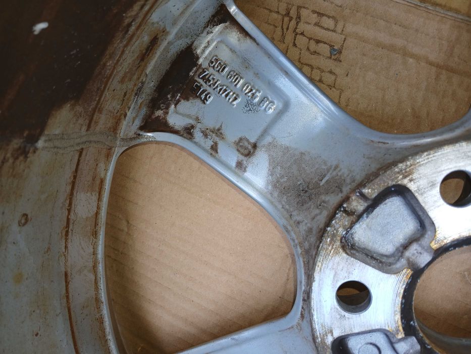 Felga aluminiowa 17 cali VW GOLF VII 7 5G0 alufelga