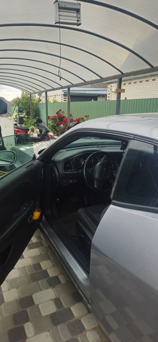 Продам dodge challenger 3.6