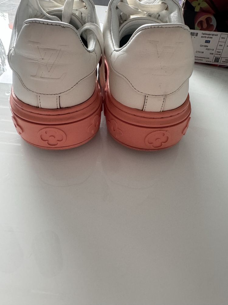 Sneakersy bialo rozowe Louis Vuitton 39/40