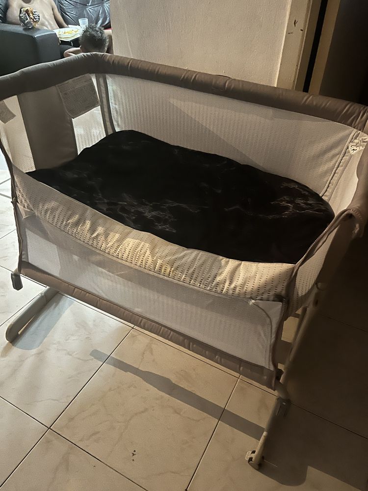 Berço de bebe pra por no lado da cama em otimo estado