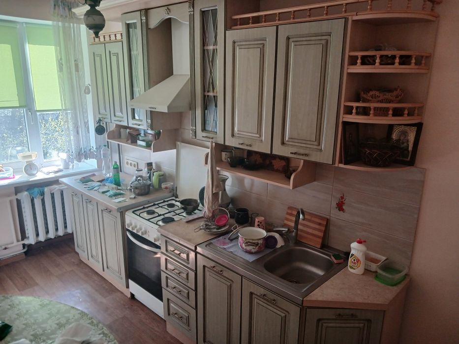 Продам кухня мебель