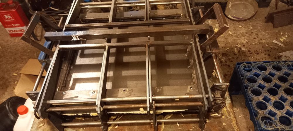 Продам ППУ форми металеві 10 рамкові