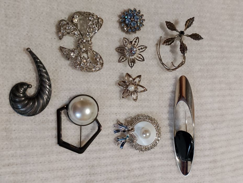 Броши и значки от 50грн