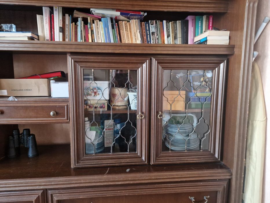 Mebloscianka drewniana ponad 30 letnia z Wiednia