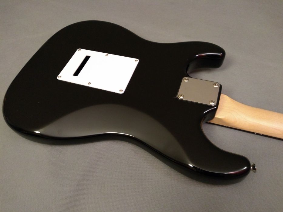 Harley Benton ST-20 BK (Black)-gitara elektryczna-typ Stratocaster