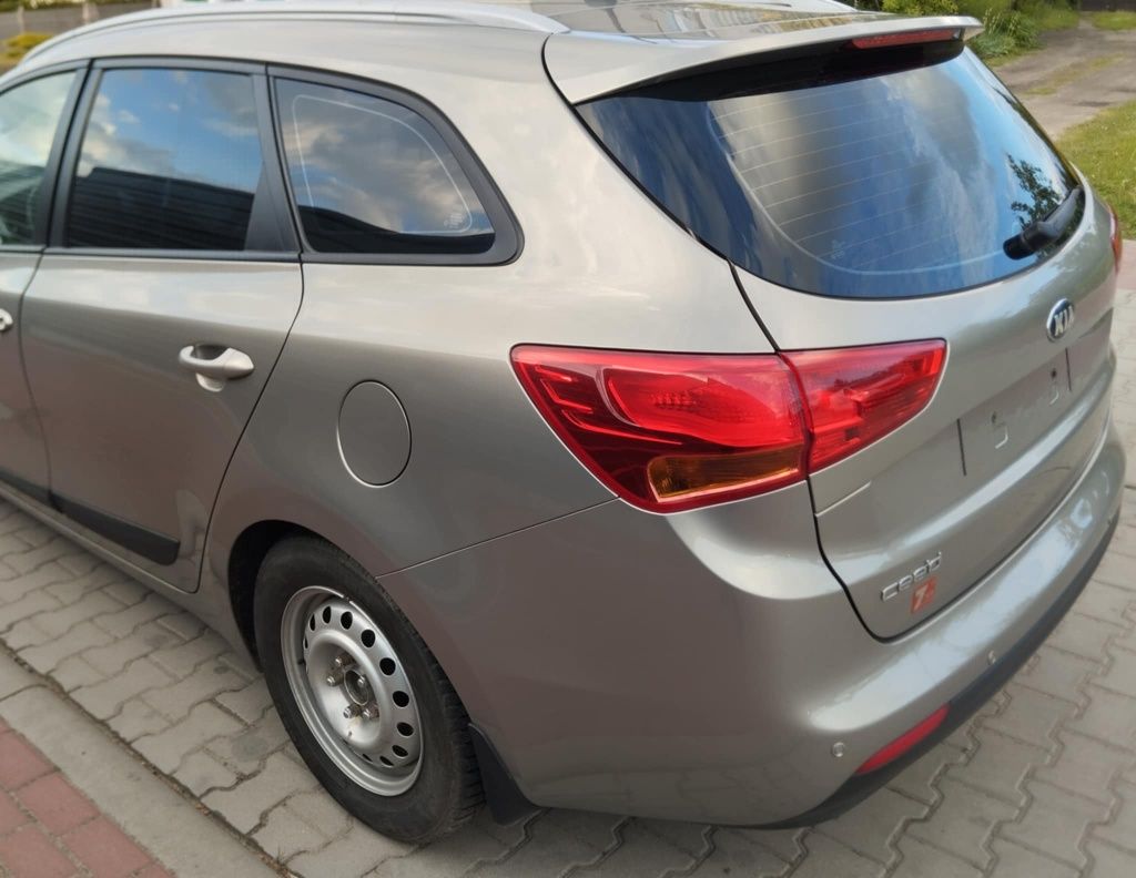 Ceed II kombi klapa zderzak lampa drzwi a3