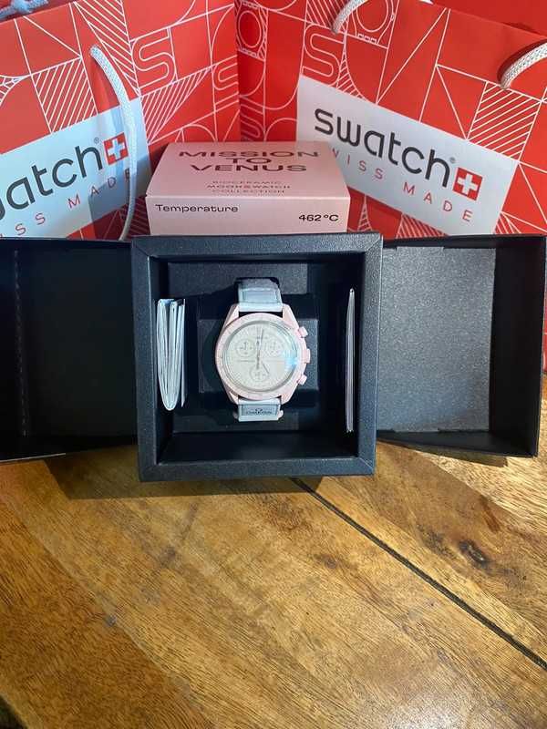 Omega Swatch Venus SO33P100 Galaktyczny Blask Różu