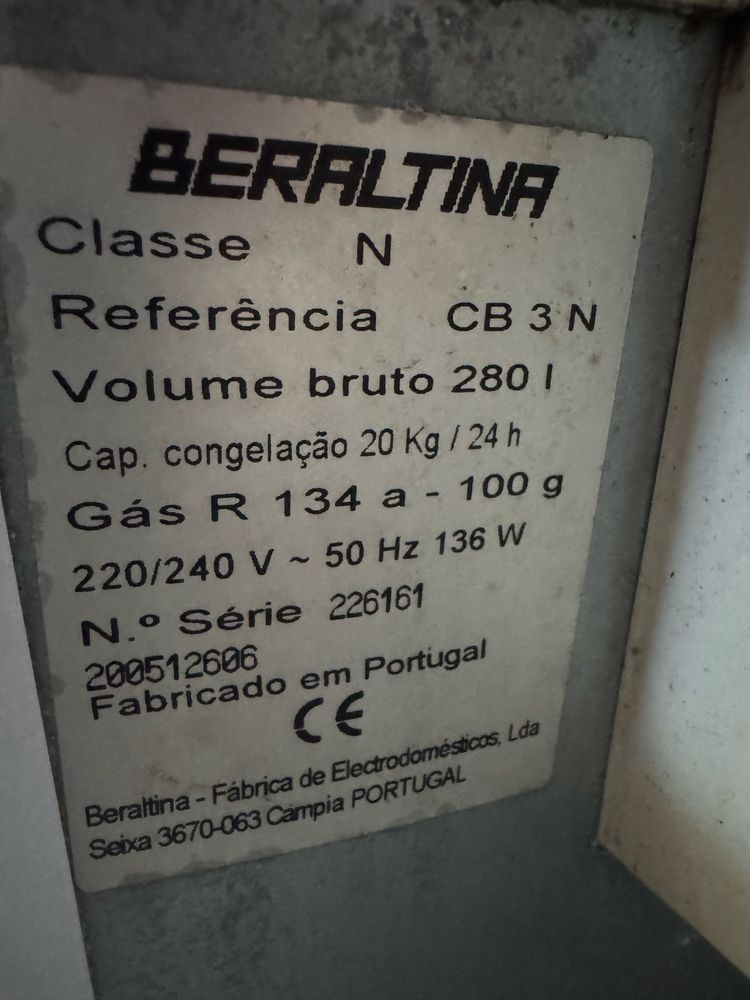 Vendo duas arcas congeladoras