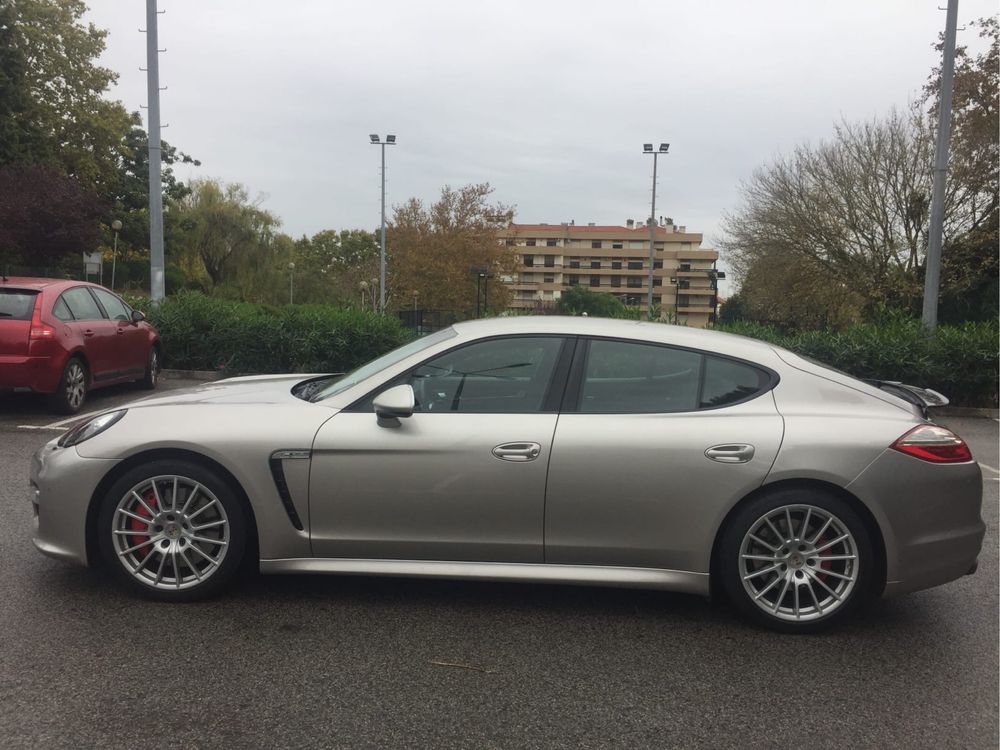 Porsche Panamera 4.8 GTS Nacional