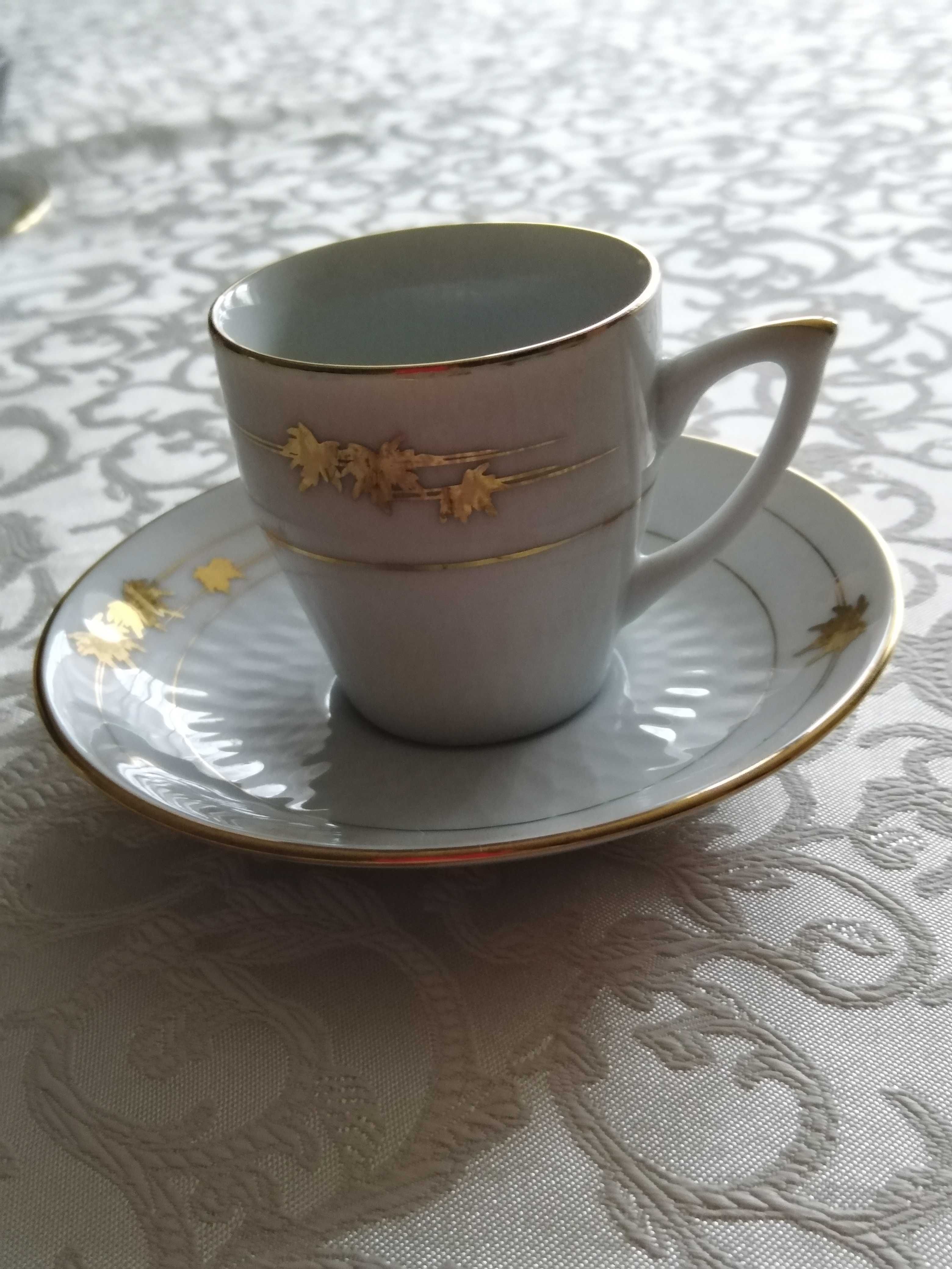 Serwis z chińskiej porcelany do ekspresso