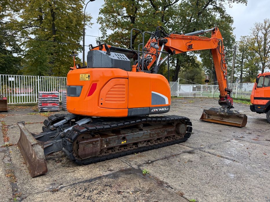Doosan Koparka Gąsienicowa DX140 LCR-5  | 2100 Mth | 3 x łamane ramię | Dwie łyżki | Pompa paliwa |