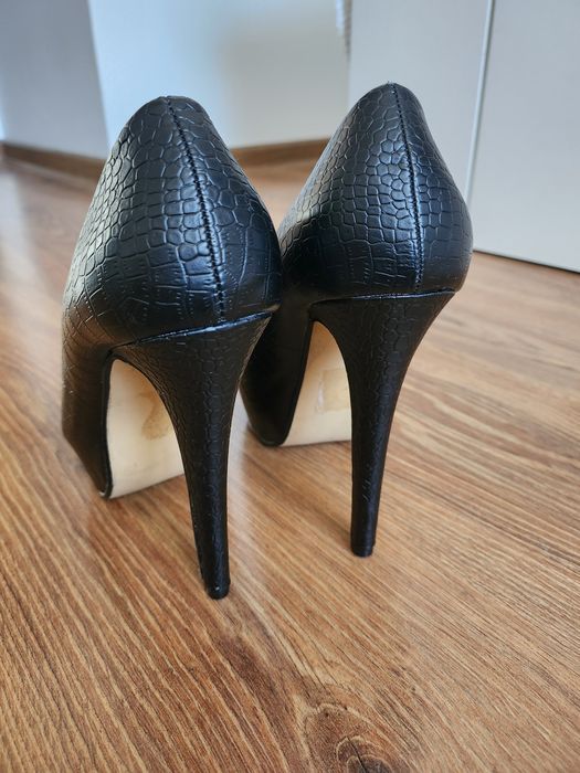 Buty na obcasie rozmiar 39