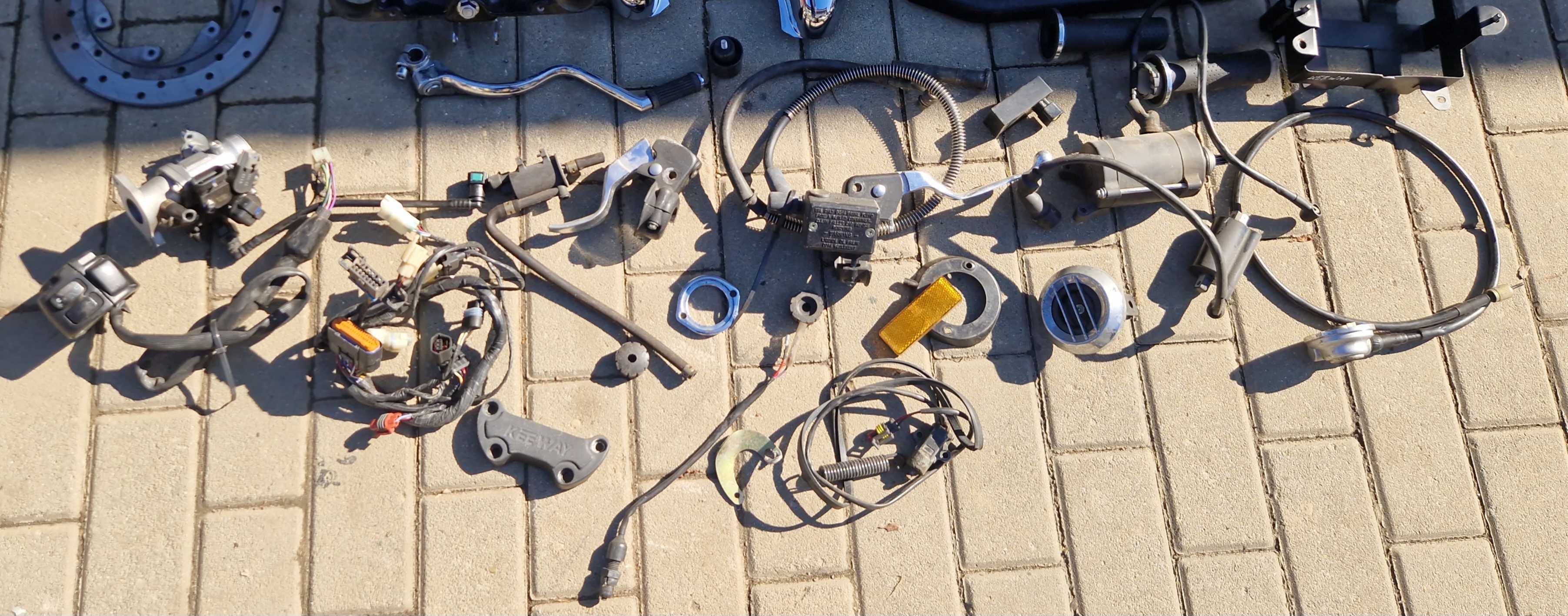 Keeway SUPERLIGHT 125 przepustnica nakładka osłona półka czujnik pompa