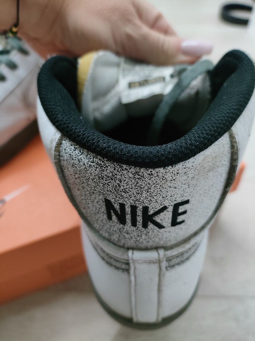 Buty Nike BLAZER MID '77 r. 42
