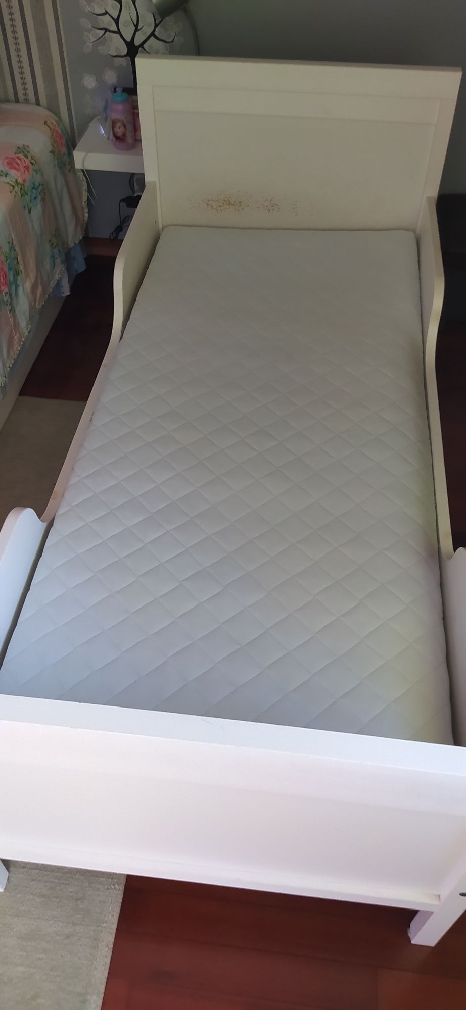 Cama de criança ikea + colchão