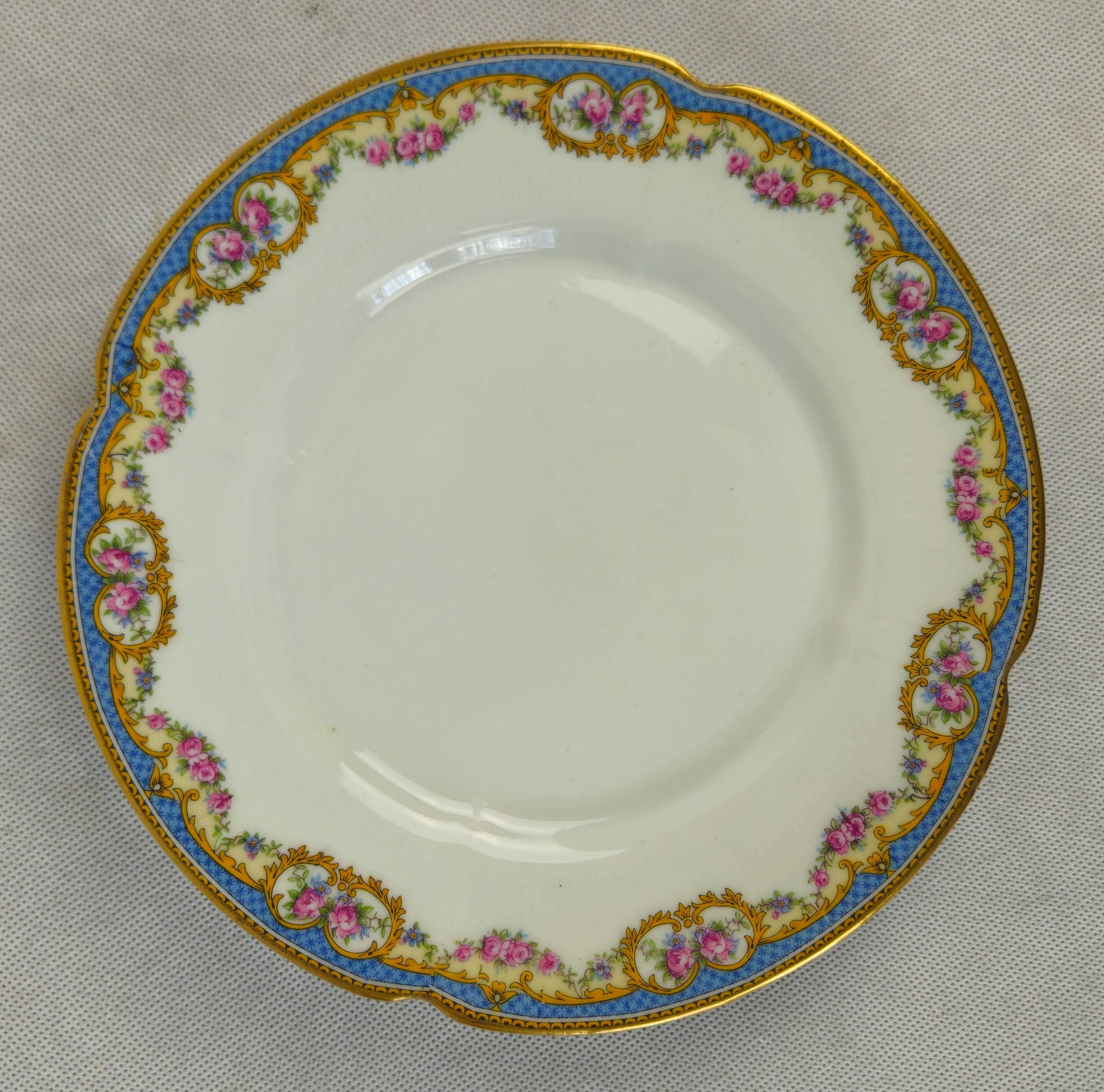 Piękna filiżanka z białej porcelany sygnatura LIMOGES