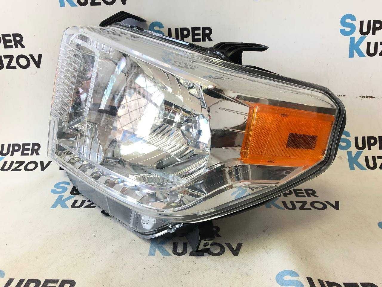 Фара левая Toyota Tundra 2014 2015 2016 2017 Halogen USA Оригинал Б/у