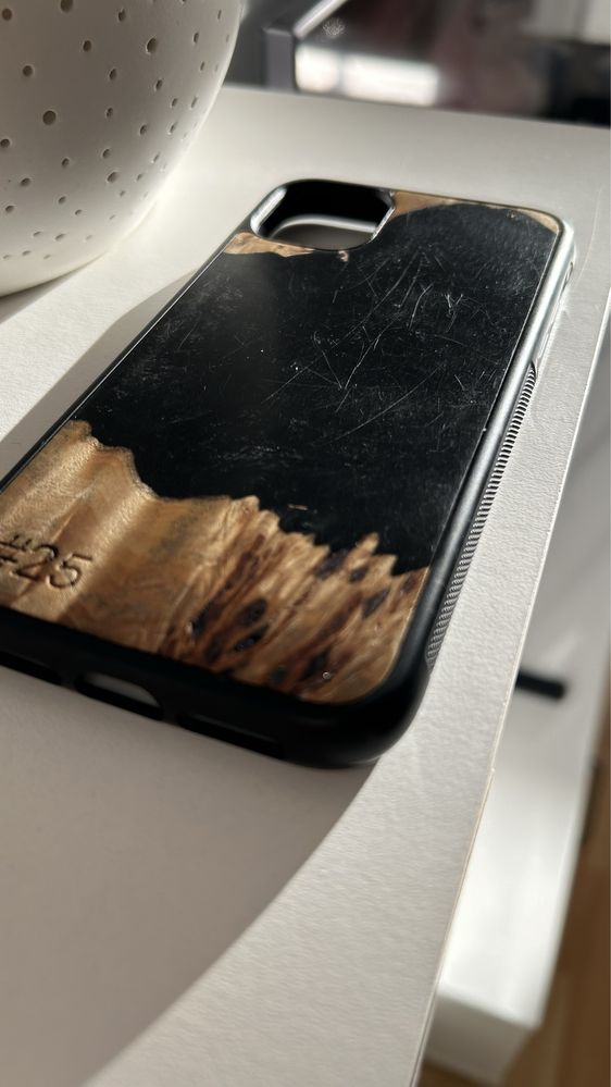 Etui Bewood - Unique Black (Iphone 11)