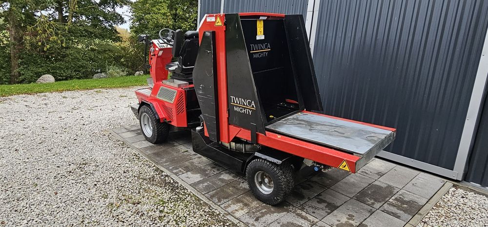 Traktorek 4cyl.Nowy model samojezdna scielarka Twinca samobieżna