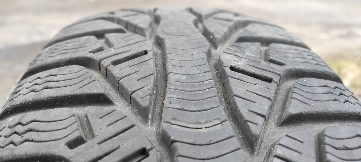 Opony zimowe z 2014r 7mm 185/60/15 Kleber N6