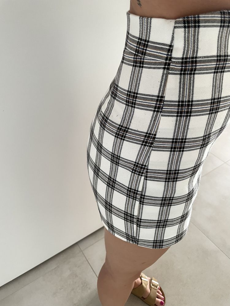 Spódnicospodenki w kratkę Stradivarius 34 XS
