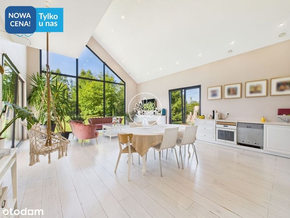 Dom wolnostojący, antresola, działka 2888m2, 4 pok