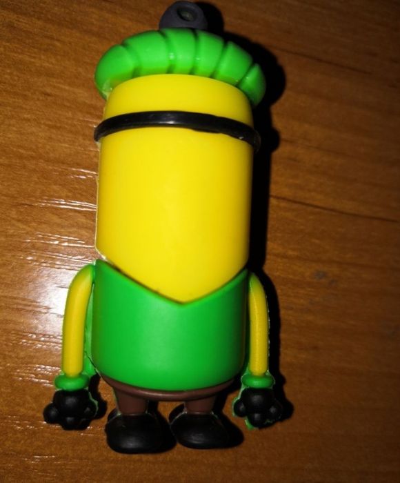 Pendrive Minionek Golfiarz