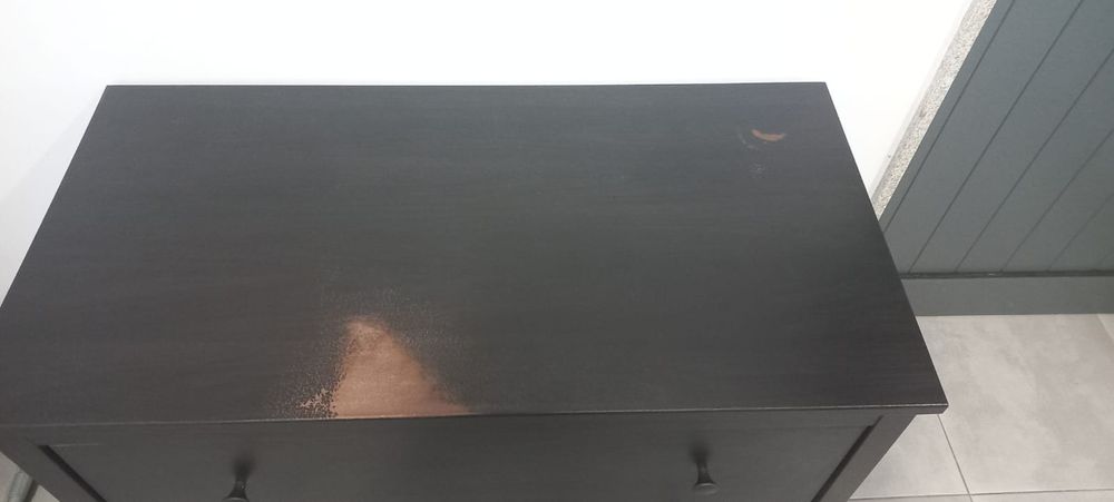 Comoda preta gavetas