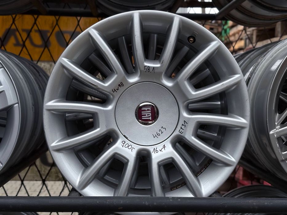 Felgi aluminiowe używane komplet Fiat 7.0x16" 4x98 ET31 58.1 FU14623