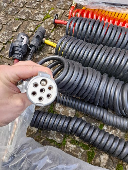 Vendo chicotes,e reguas de travação para camião. 75€